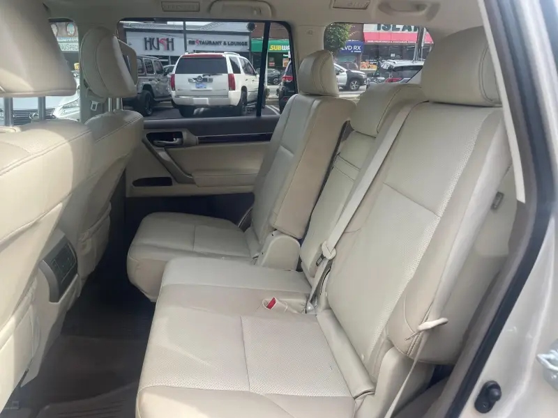 2016 Lexus GX 460 photo 25