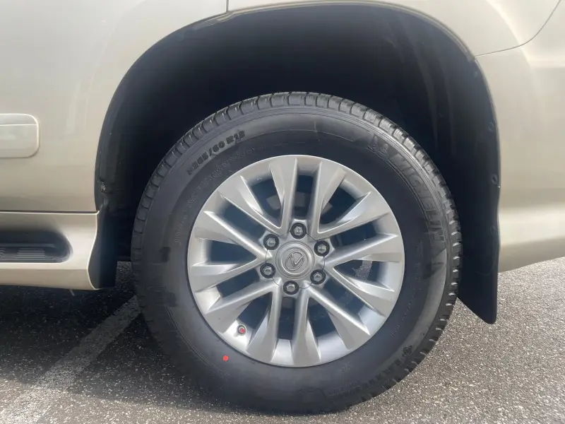 2016 Lexus GX 460 photo 23