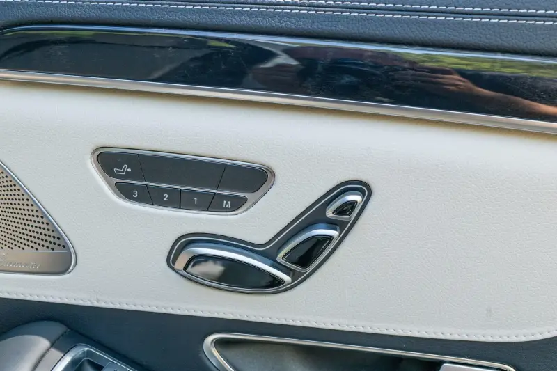 2018 Mercedes-Benz S560 photo 46