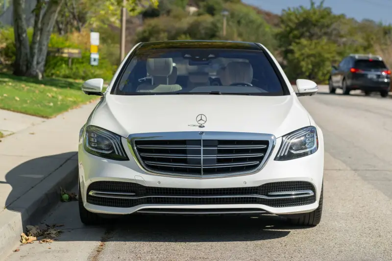 2018 Mercedes-Benz S560 photo 1